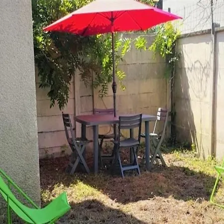 T2 , 4 Couchages, Avec Terrasse Et Jardinet Appartement