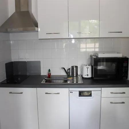 T2 , 4 Couchages, Avec Terrasse Et Jardinet Appartement